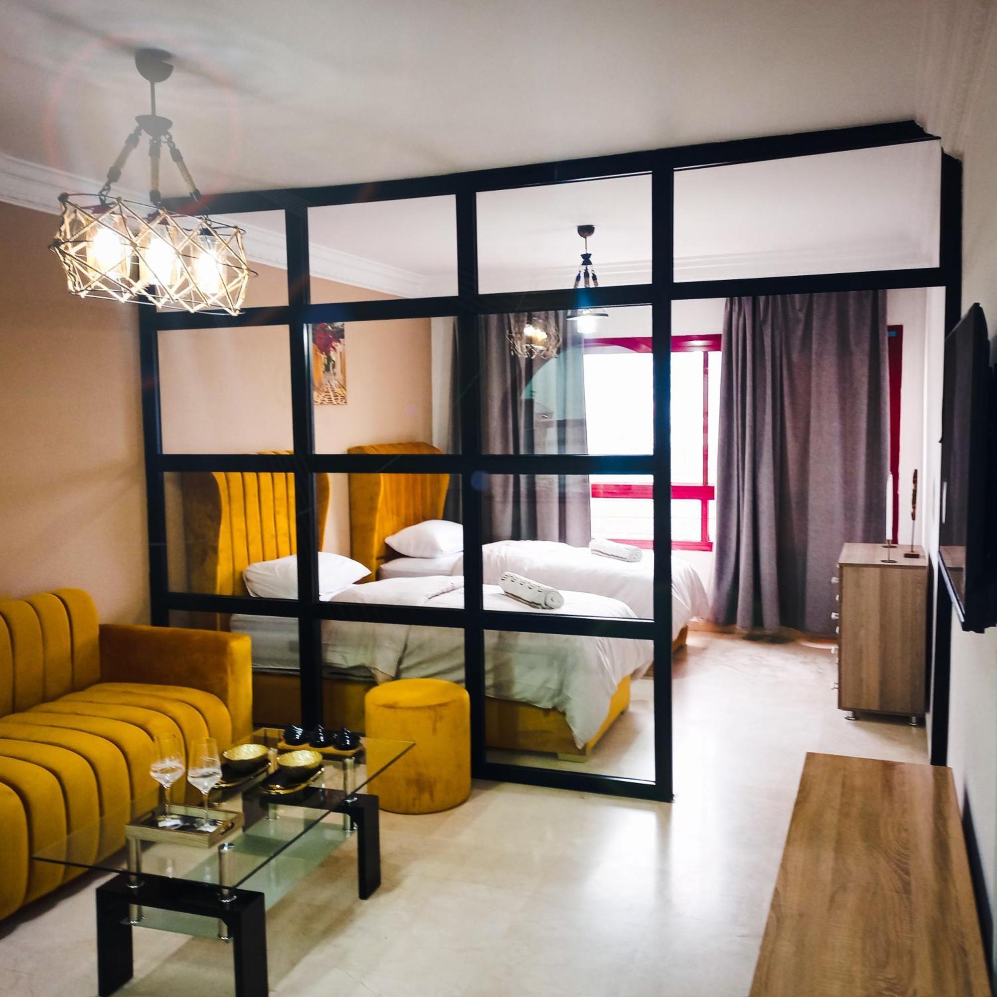 Nouveau Appartement Au Plein Centre Ville En Face Hilton & La Gare De Train Tgv M2 Tanger Extérieur photo