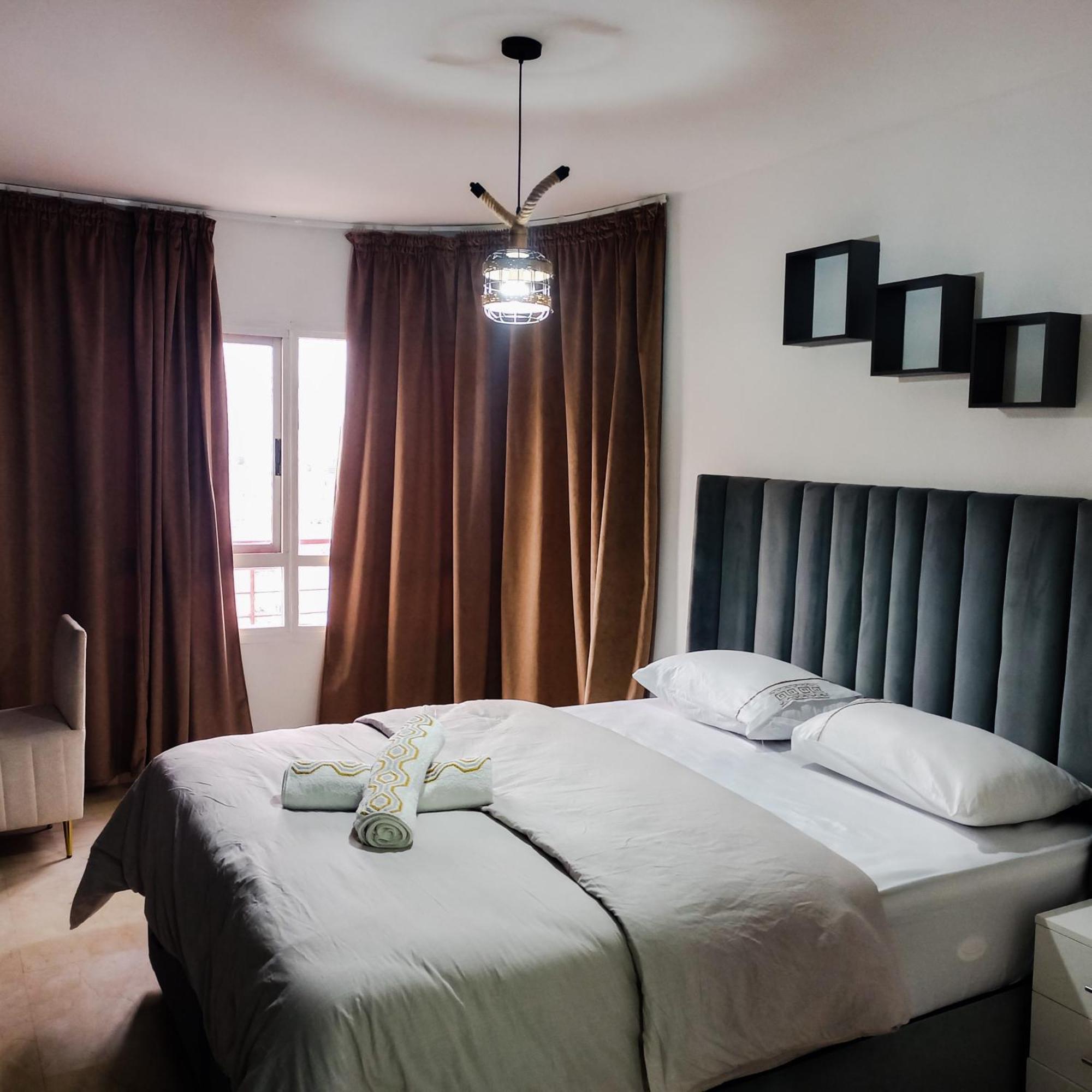 Nouveau Appartement Au Plein Centre Ville En Face Hilton & La Gare De Train Tgv M2 Tanger Extérieur photo
