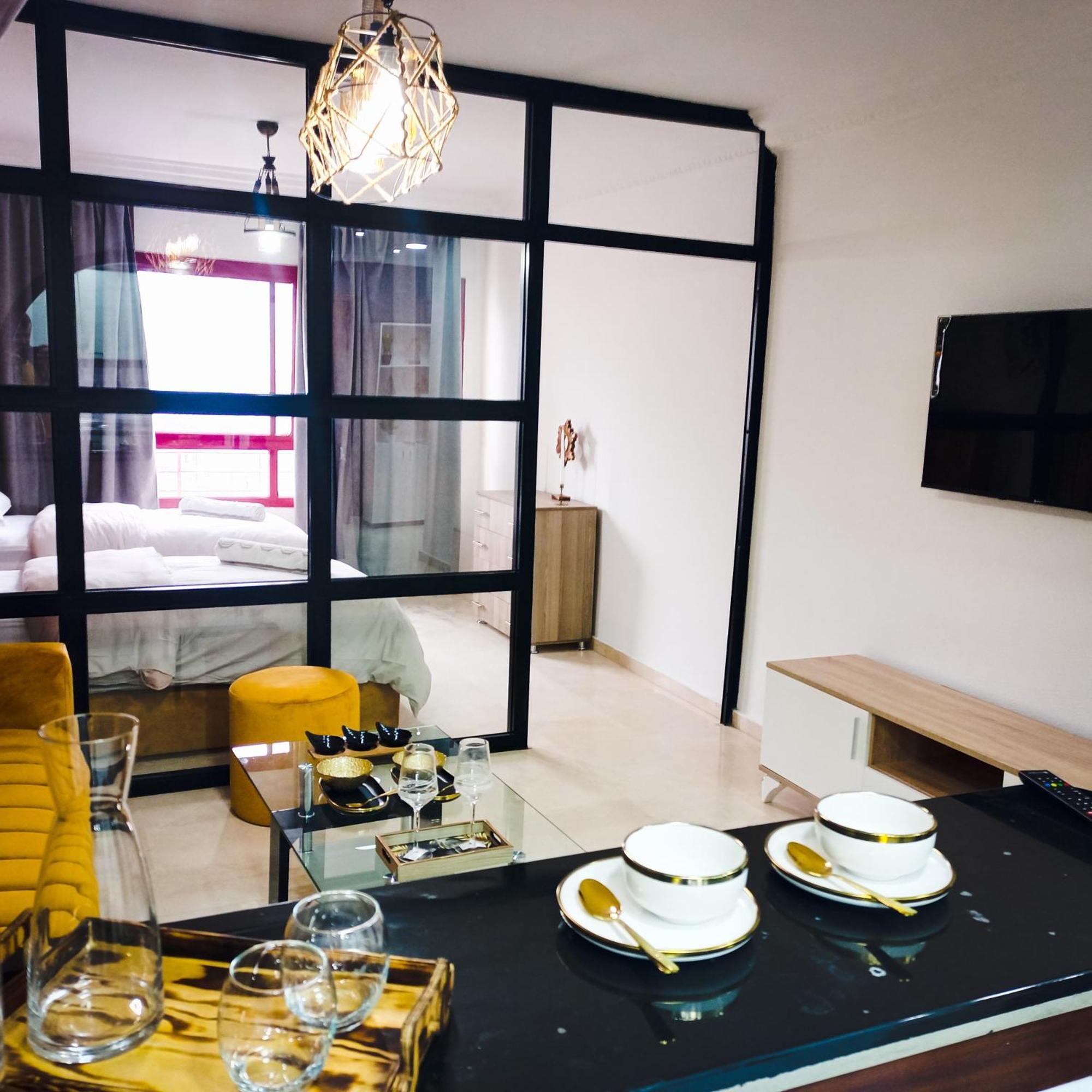 Nouveau Appartement Au Plein Centre Ville En Face Hilton & La Gare De Train Tgv M2 Tanger Extérieur photo