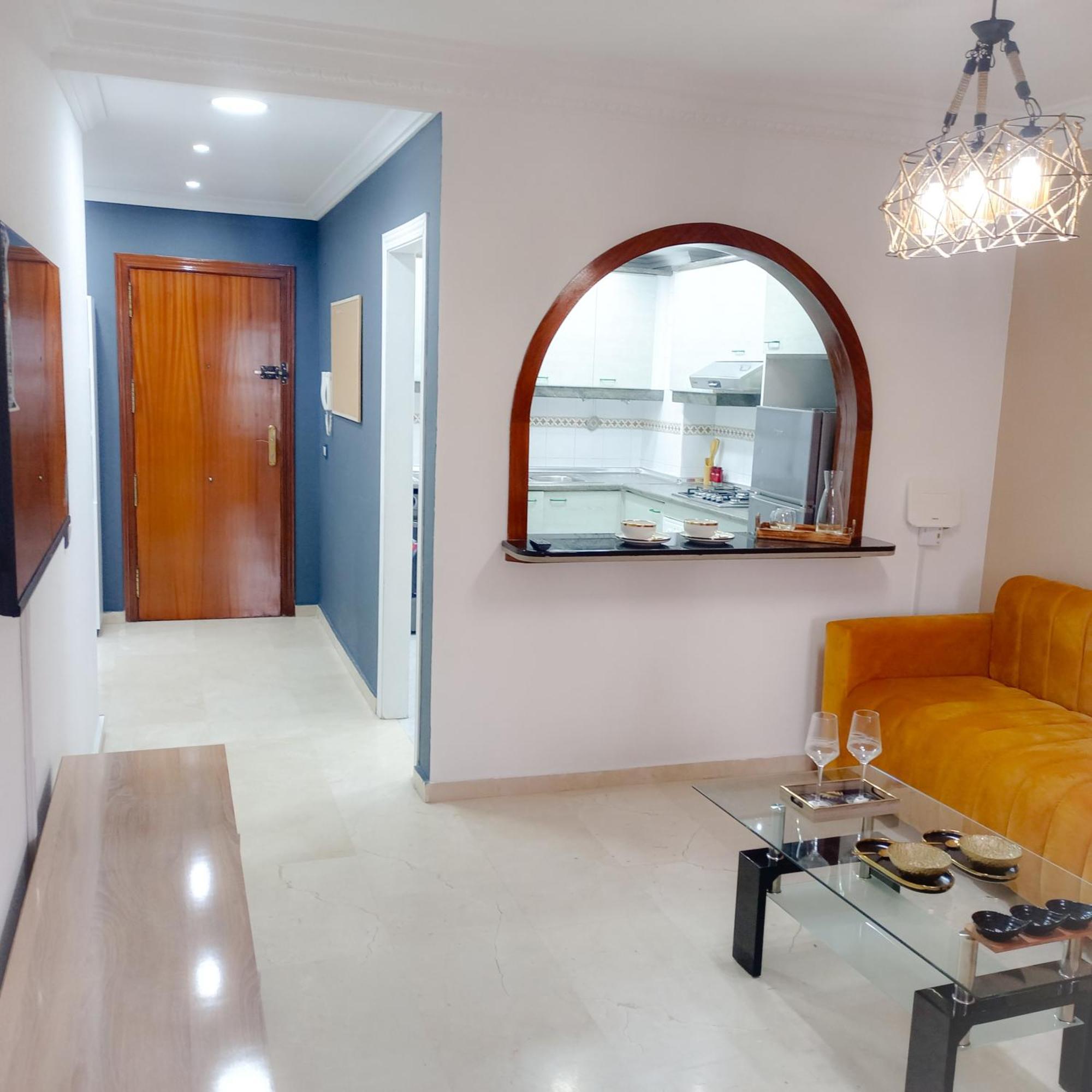 Nouveau Appartement Au Plein Centre Ville En Face Hilton & La Gare De Train Tgv M2 Tanger Extérieur photo