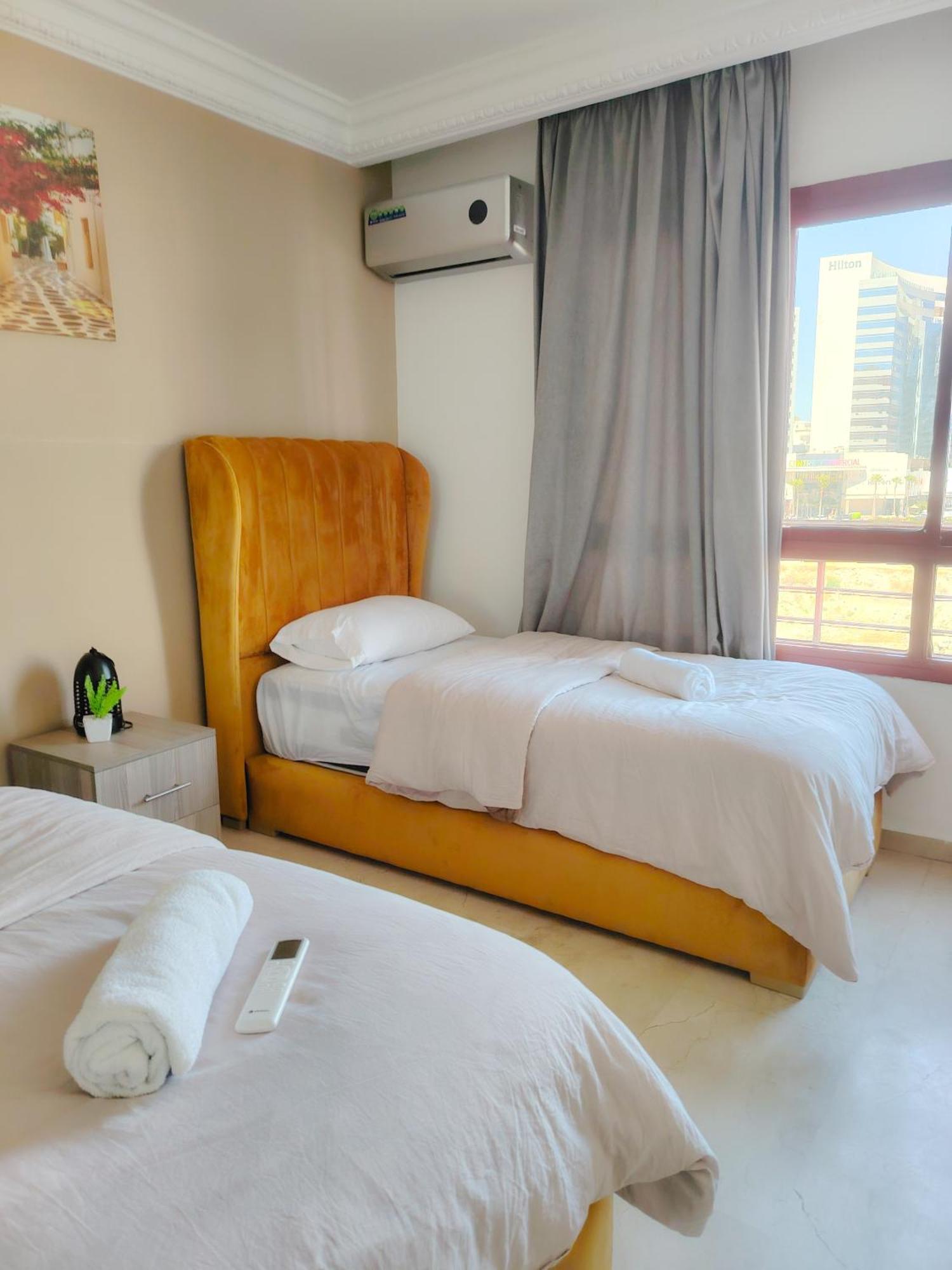 Nouveau Appartement Au Plein Centre Ville En Face Hilton & La Gare De Train Tgv M2 Tanger Extérieur photo